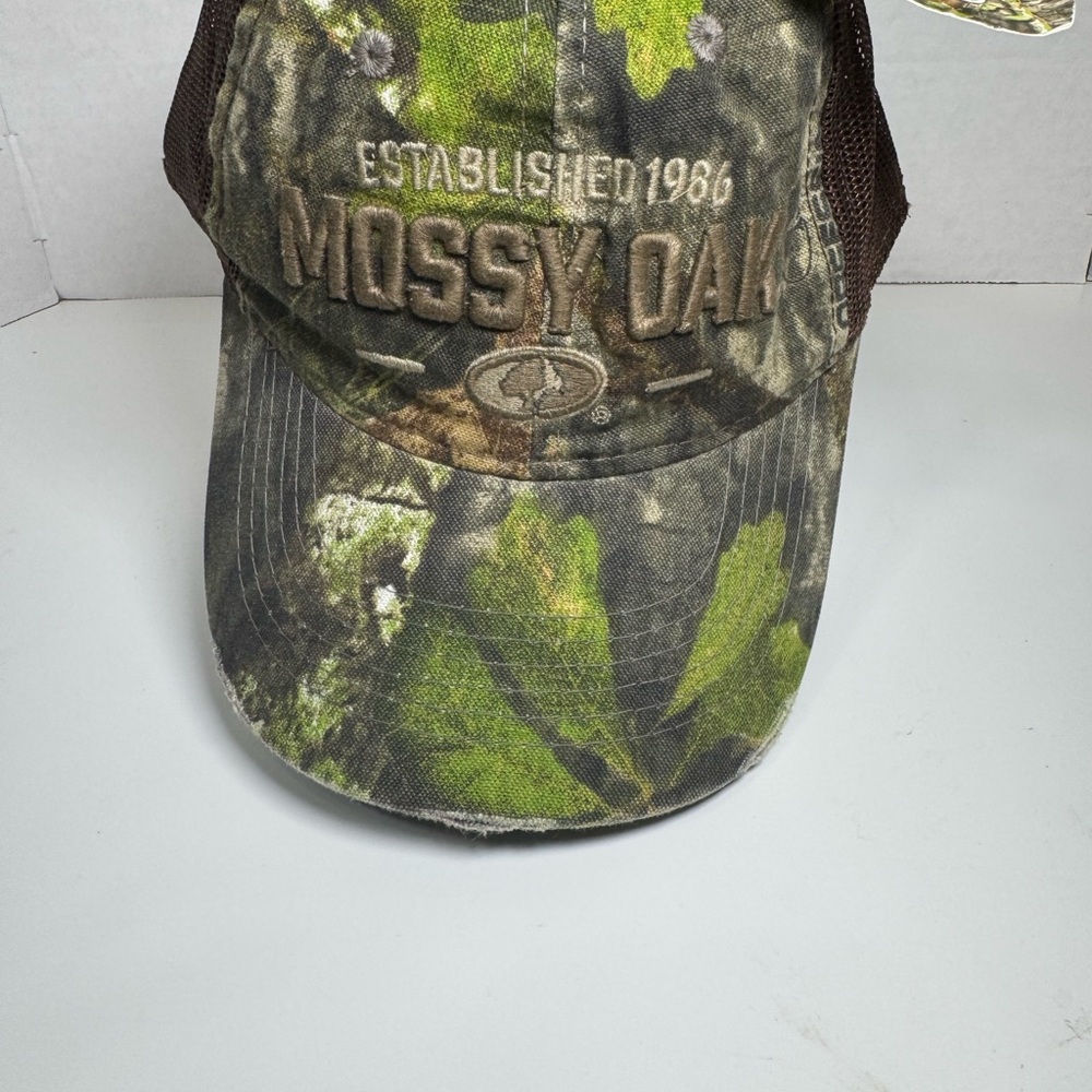 Mossy Oak Camouflage Mesh-Back Hat in Brown and Green